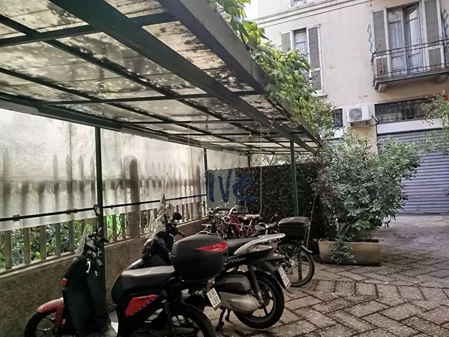 Immagine 9 di Appartamento in vendita  in Via Luigi Settembrini a Milano