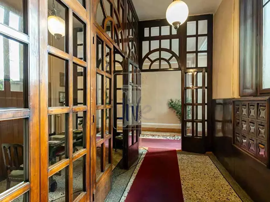 Immagine 8 di Appartamento in vendita  in Via Luigi Settembrini a Milano