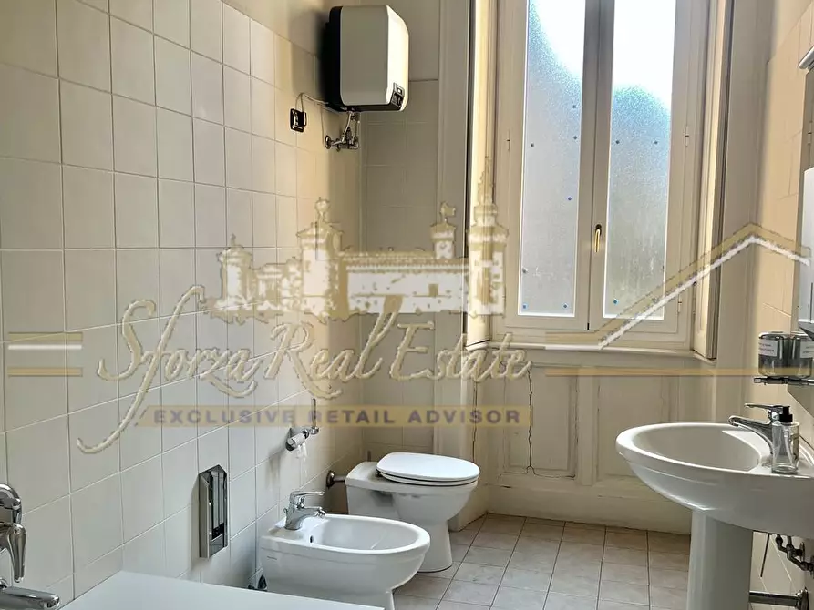 Immagine 8 di Ufficio in affitto  in Via Spartaco a Milano