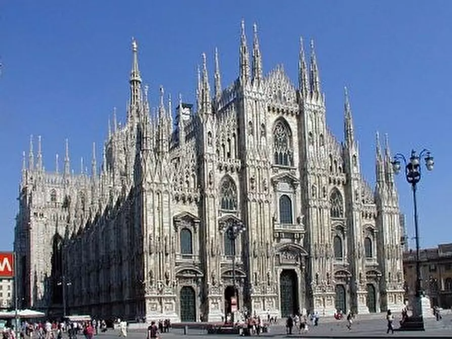 Immagine 5 di Ufficio in affitto  in P.zza S. Maria Beltrade a Milano