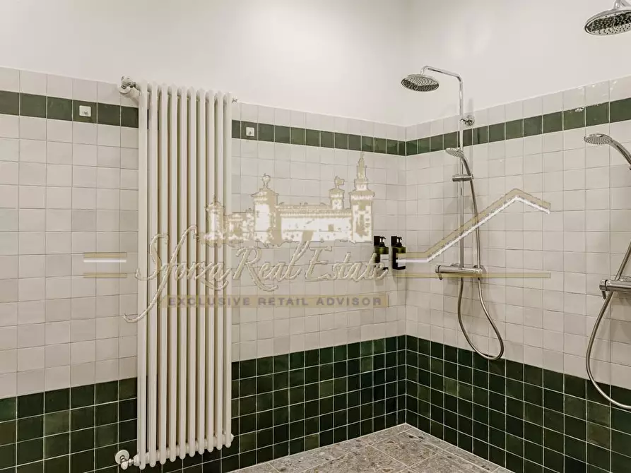 Immagine 5 di Locale commerciale in vendita  in Viale Monte Nero a Milano