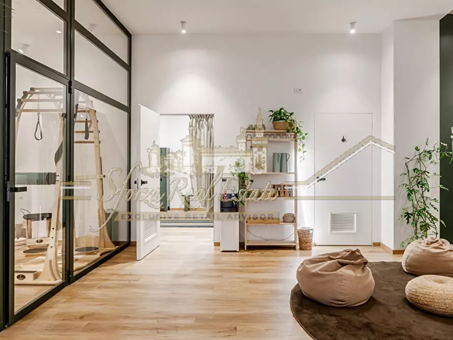 Immagine 6 di Locale commerciale in vendita  in Viale Monte Nero a Milano