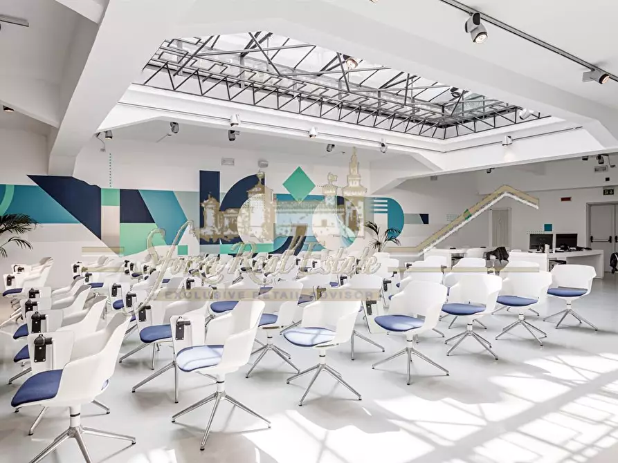 Immagine 3 di Locale commerciale in vendita  in Viale Monte Nero a Milano