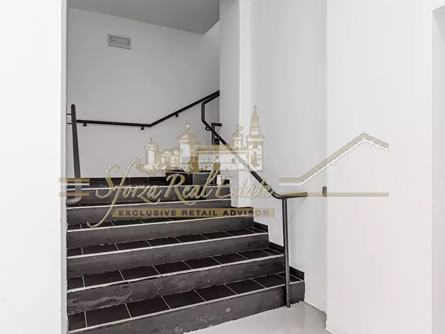 Immagine 6 di Locale commerciale in vendita  in Viale Monte Nero a Milano