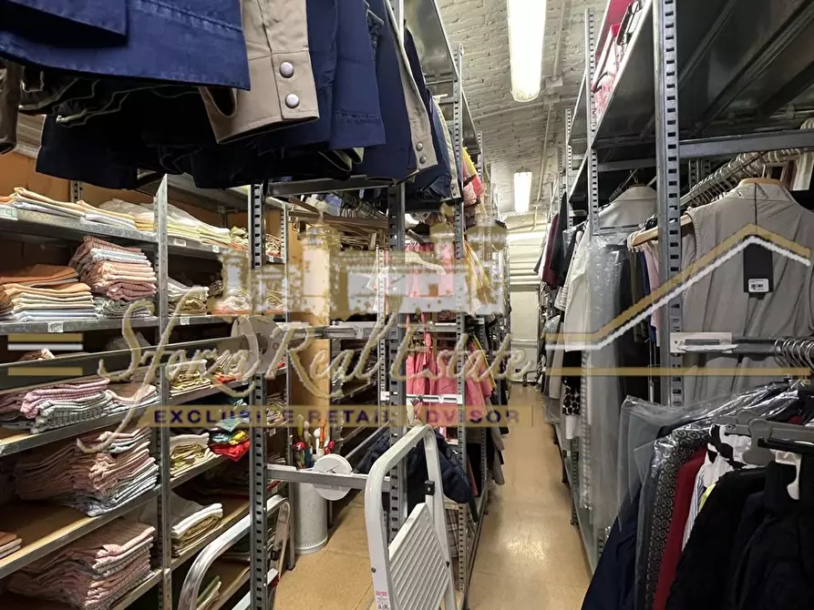 Immagine 4 di Negozio in affitto  in Piazza Tommaseo a Milano