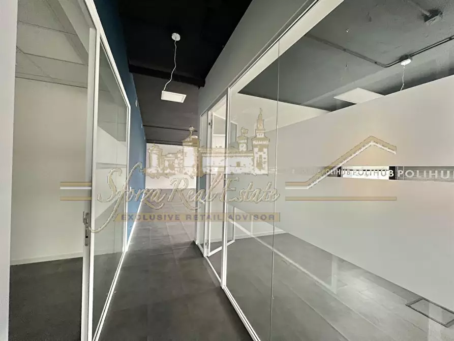 Immagine 6 di Ufficio in affitto  in Via Durando a Milano