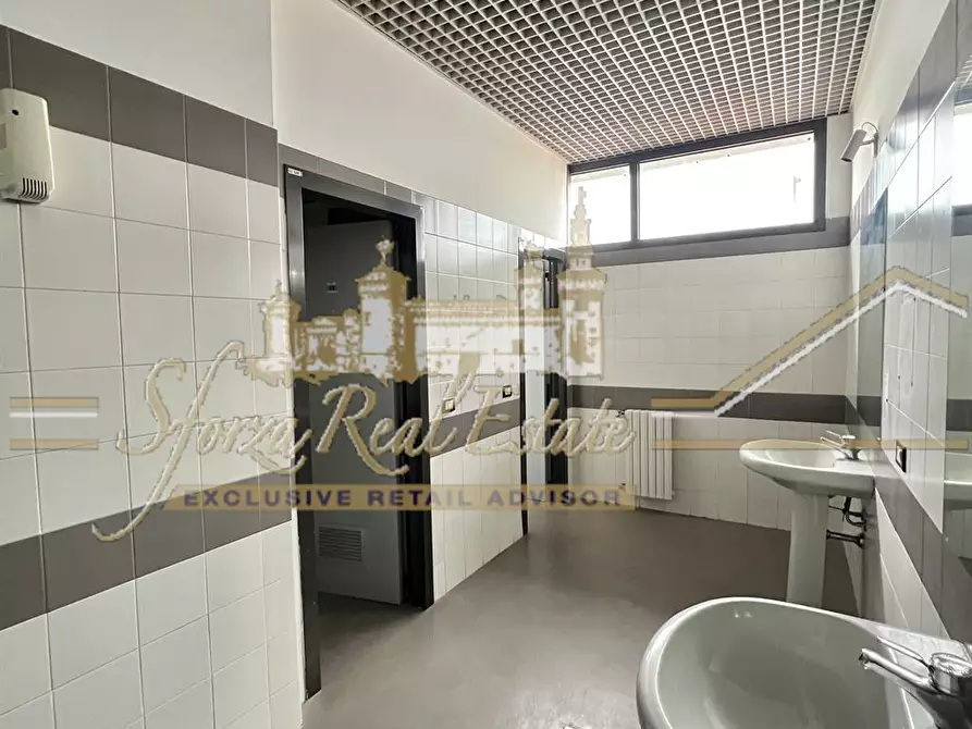 Immagine 5 di Ufficio in affitto  in Via Durando a Milano