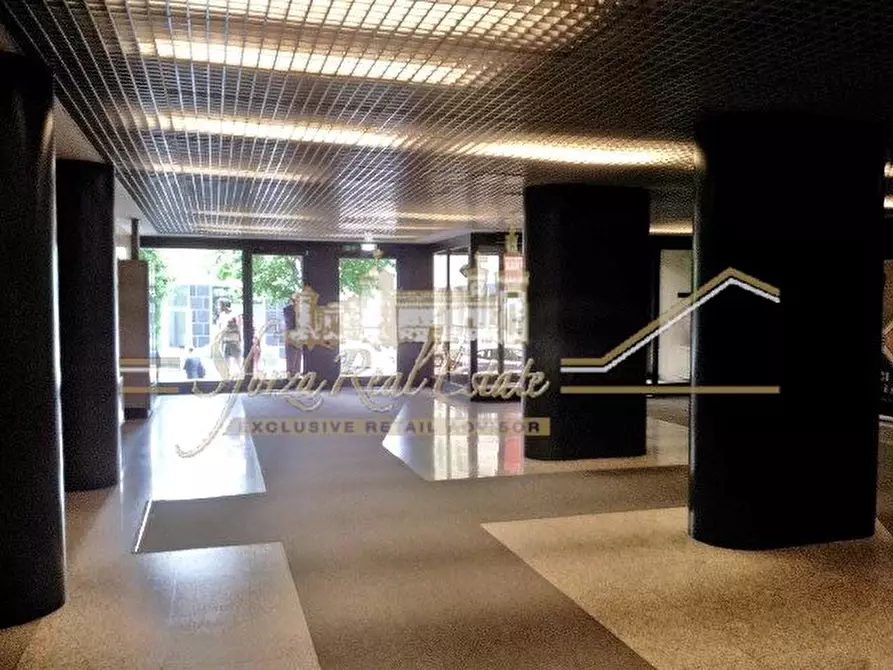 Immagine 7 di Ufficio in affitto  in Via Durando a Milano