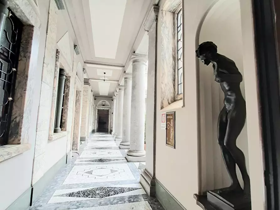 Immagine 2 di Appartamento in vendita  in Viale Monte Nero a Milano