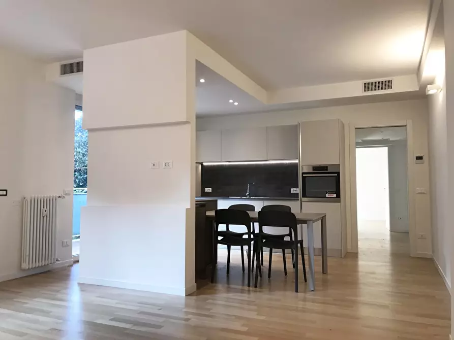 Immagine 8 di Appartamento in affitto  in Via Alcuino 7 a Milano
