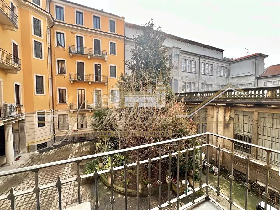 Immagine 2 di Ufficio in affitto  in Via Spartaco a Milano