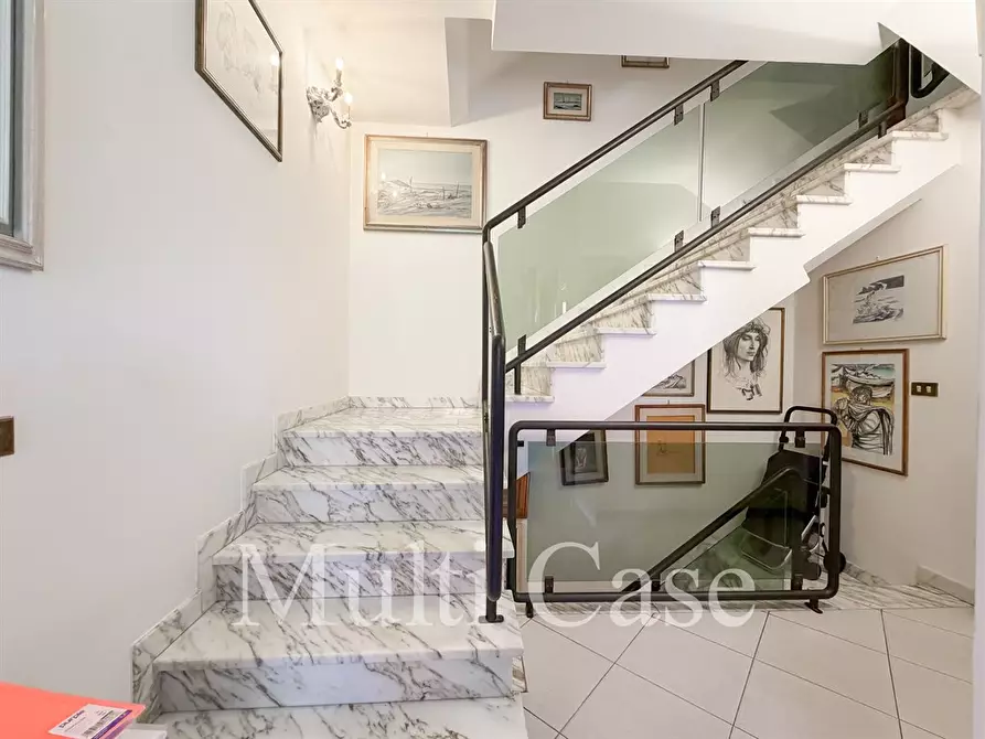 Immagine 9 di Villa in vendita  in Via S. Giovanni Bosco 172 a Viareggio