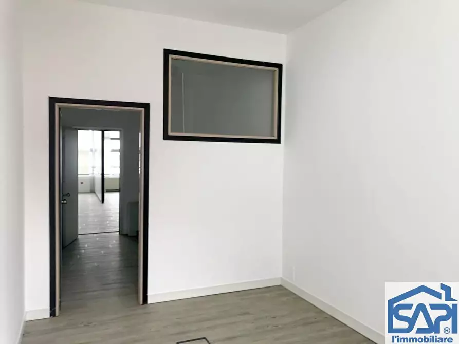 Immagine 5 di Ufficio in affitto  a Milano