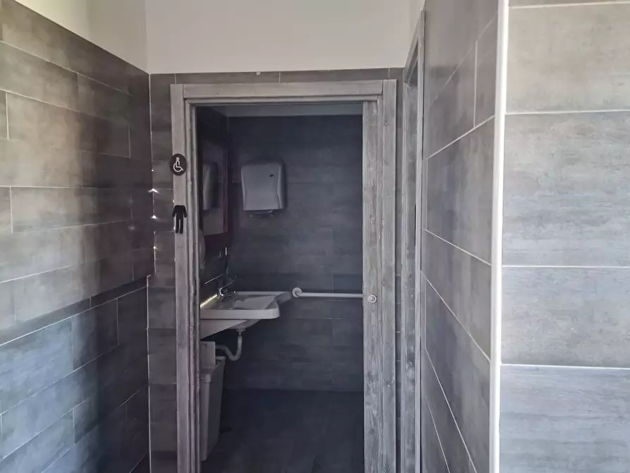 Immagine 5 di Bar / Ristorante in vendita  a Cambiago