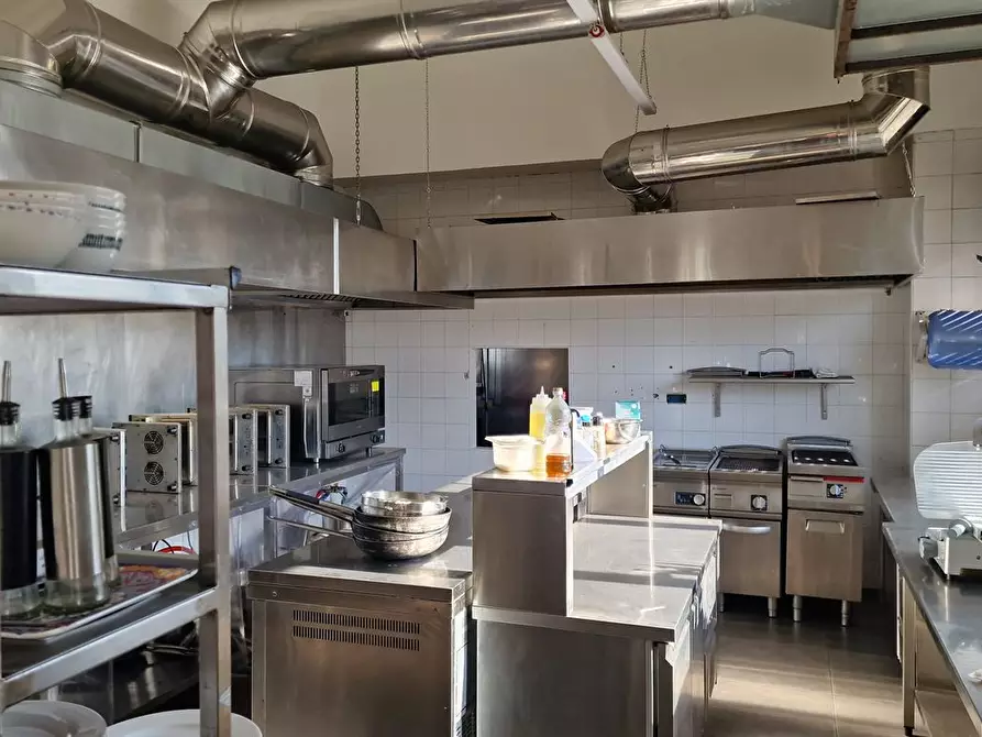 Immagine 8 di Bar / Ristorante in vendita  a Cambiago