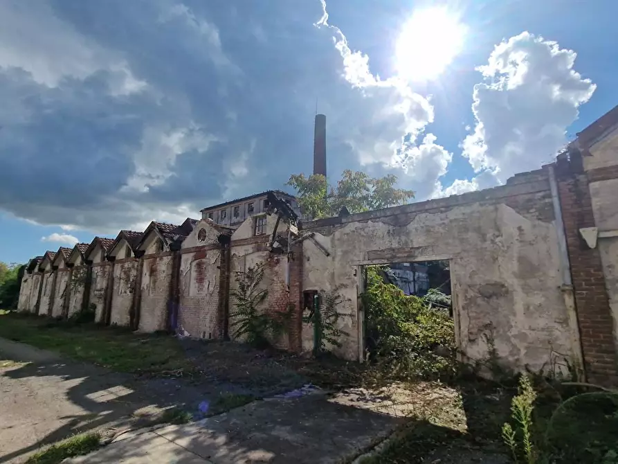 Immagine 5 di Terreno edificabile in vendita  a Galliate