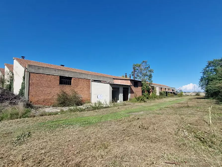 Immagine 9 di Terreno edificabile in vendita  a Galliate