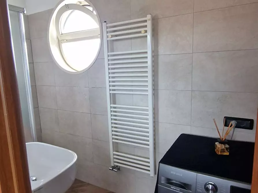 Immagine 3 di Casa indipendente in vendita  in via murat a Limbiate