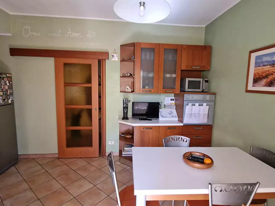 Immagine 3 di Appartamento in vendita  in via mascagni a Senago