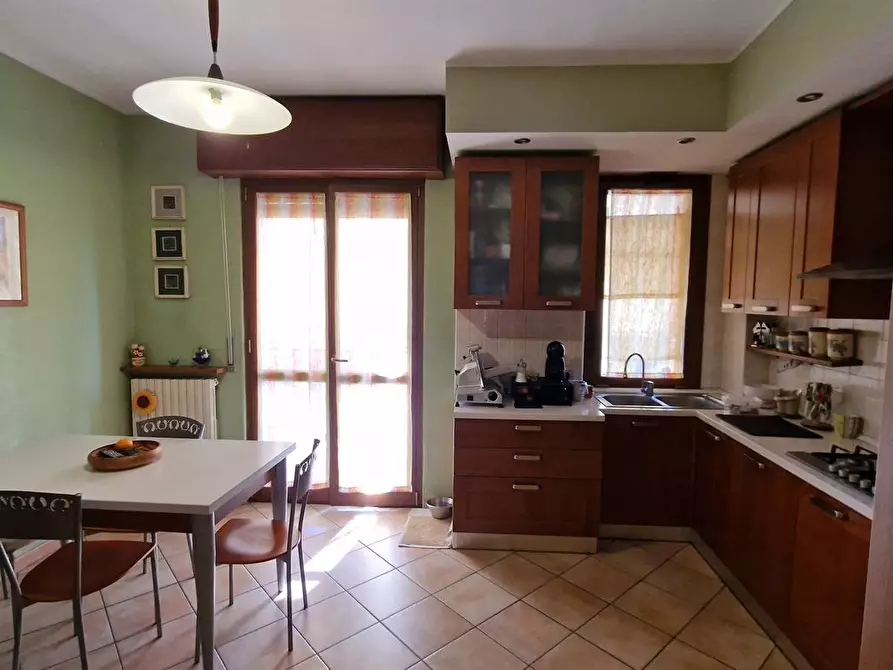 Immagine 4 di Appartamento in vendita  in via mascagni a Senago