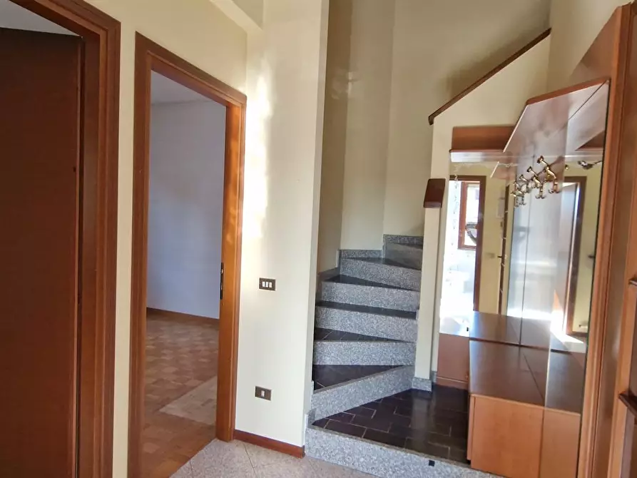 Immagine 1 di Casa semindipendente in vendita  in VIA PARRI a Solaro