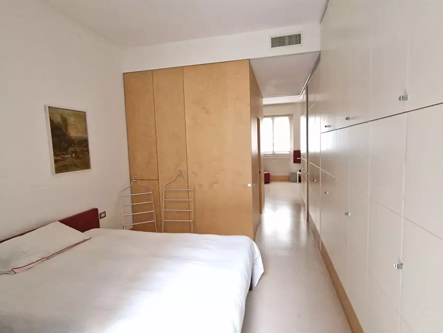 Immagine 2 di Appartamento in vendita  in via barbavara 7 a Milano