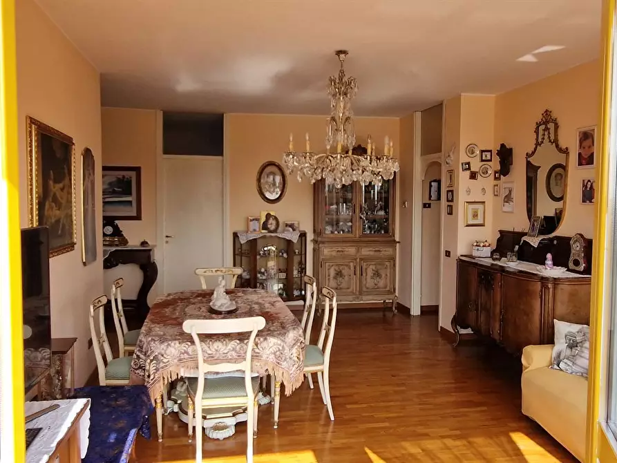 Immagine 2 di Appartamento in vendita  in VIA RONCHELLI 37 a Varese