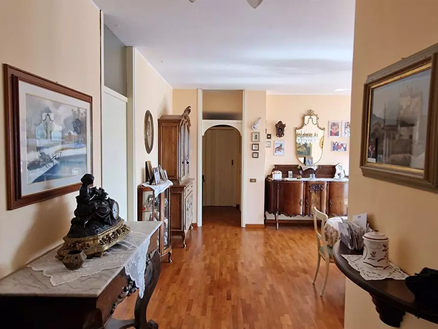 Immagine 4 di Appartamento in vendita  in VIA RONCHELLI 37 a Varese