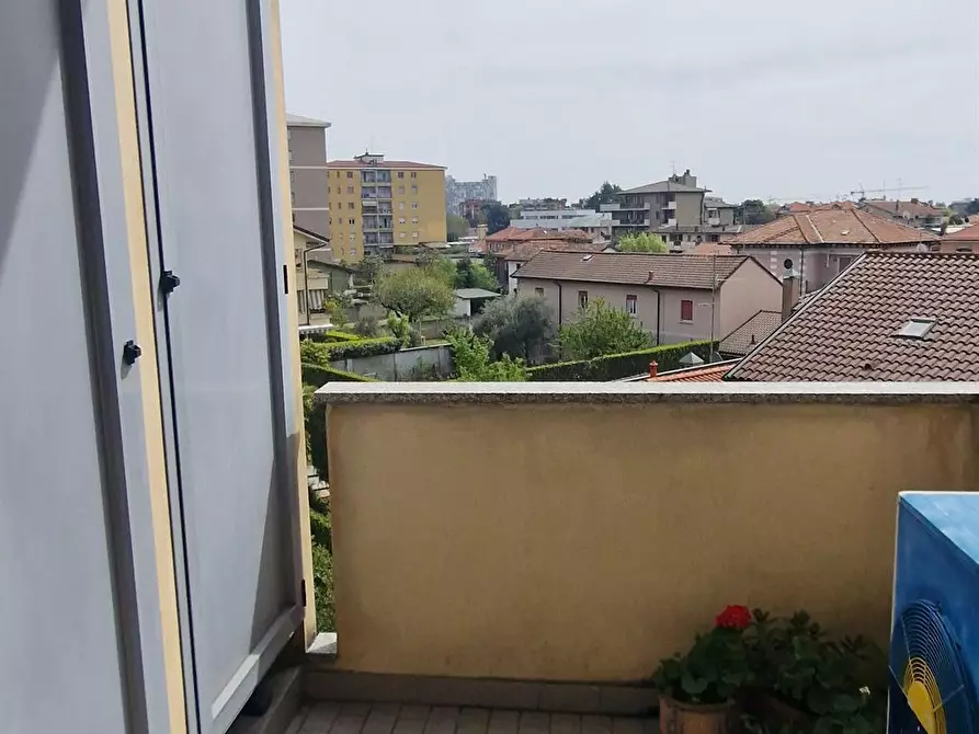 Immagine 5 di Appartamento in vendita  in via carlo porta a Lissone