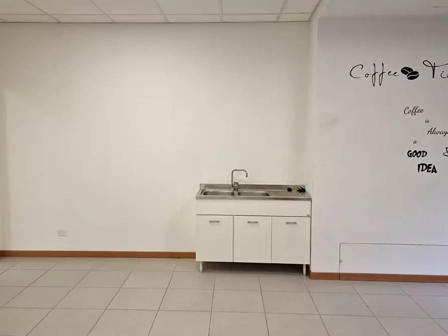 Immagine 2 di Ufficio in vendita  a Lissone