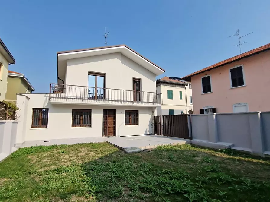 Immagine 6 di Villa in vendita  in VIA PASUBIO a Nova Milanese