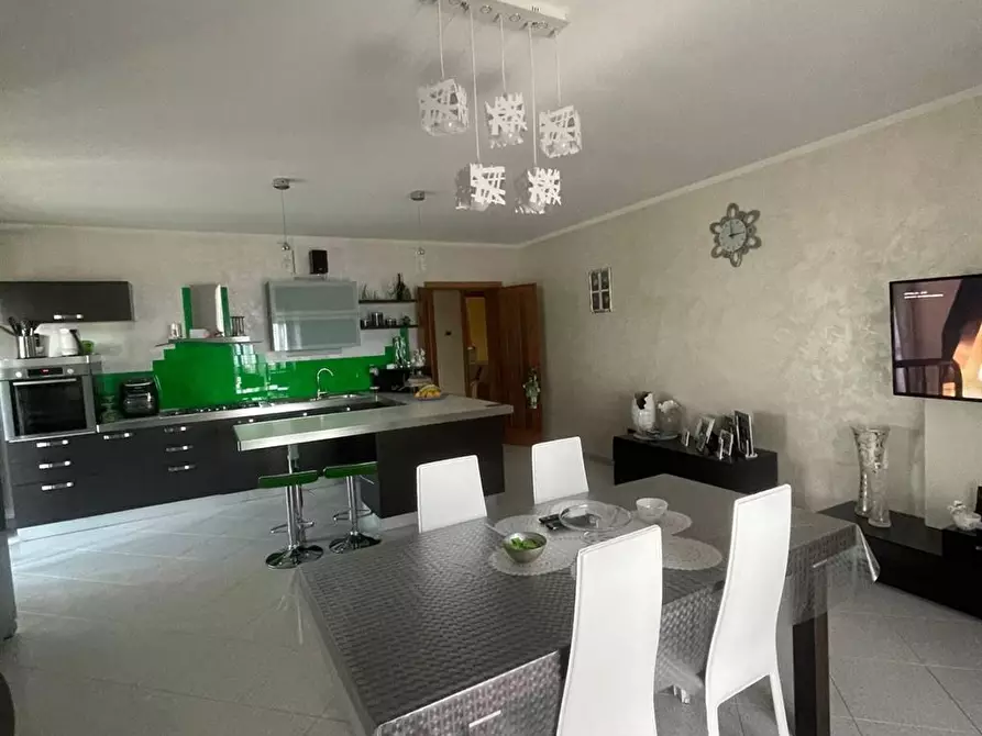 Immagine 2 di Casa semindipendente in vendita  in VIA INDIPENDENZA a Vinchiaturo