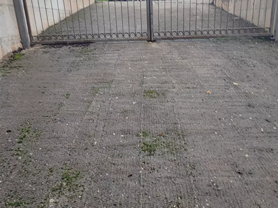 Immagine 1 di Locale commerciale in vendita  in fossato cupo a Campobasso