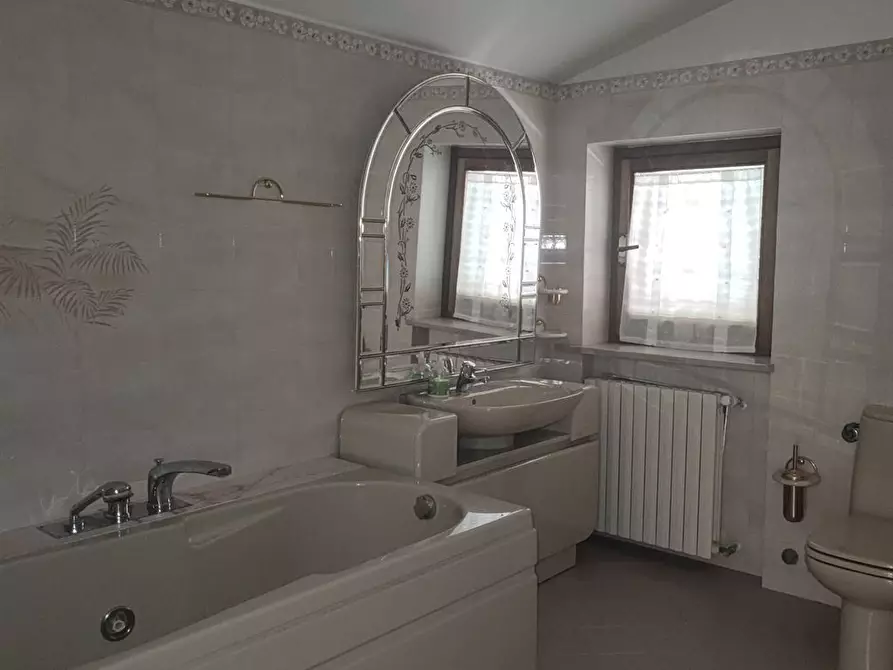 Immagine 5 di Villa in vendita  in VIA POZZO NUOVO a Oratino