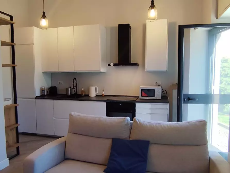 Immagine 4 di Appartamento in affitto  in via Luciano Zuccoli 26 a Milano