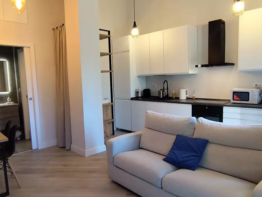 Immagine 5 di Appartamento in affitto  in via Luciano Zuccoli 26 a Milano
