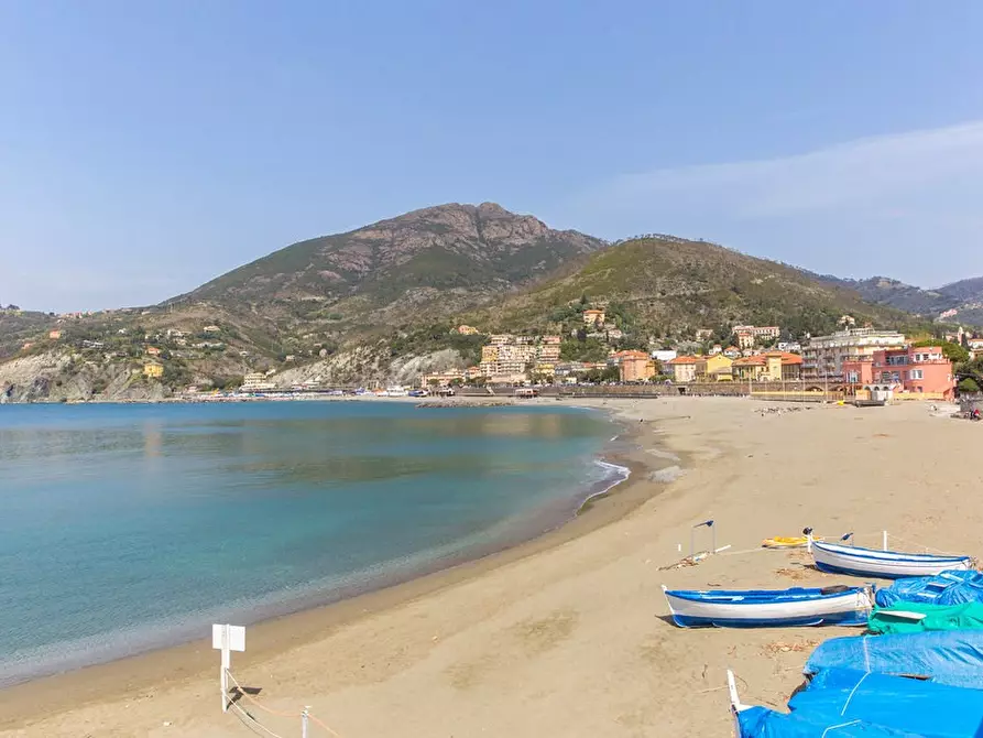 Immagine 4 di Appartamento in vendita  in Via Ferrando 5 a Levanto