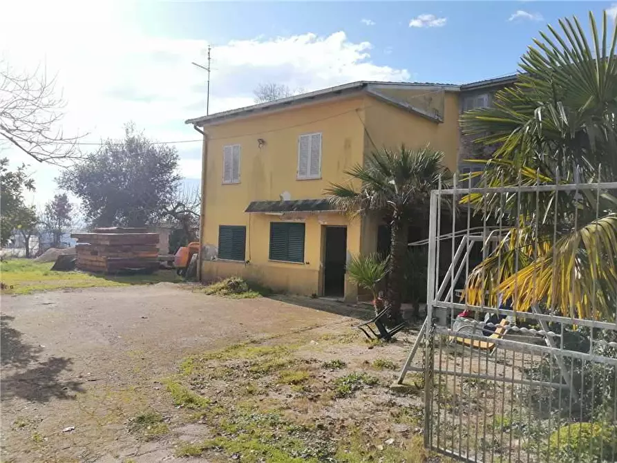 Villa in vendita in Via Vallario, snc a Pontecorvo