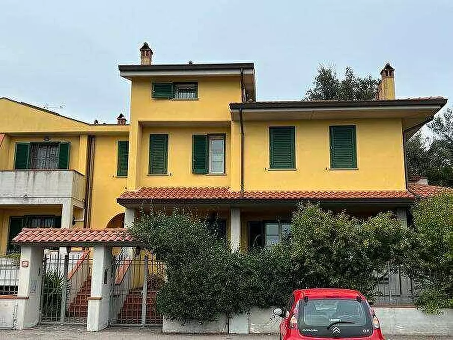 Villa in vendita in Via Natalia Ginzburg a Prato