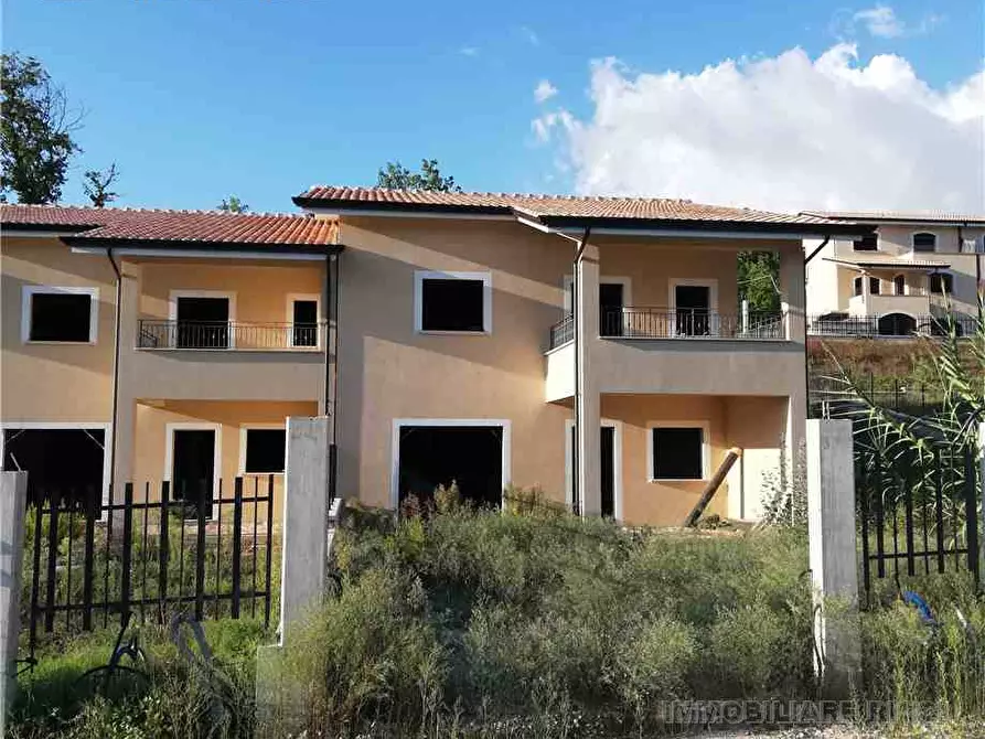 Immagine 4 di Villa in vendita  a Pontecorvo