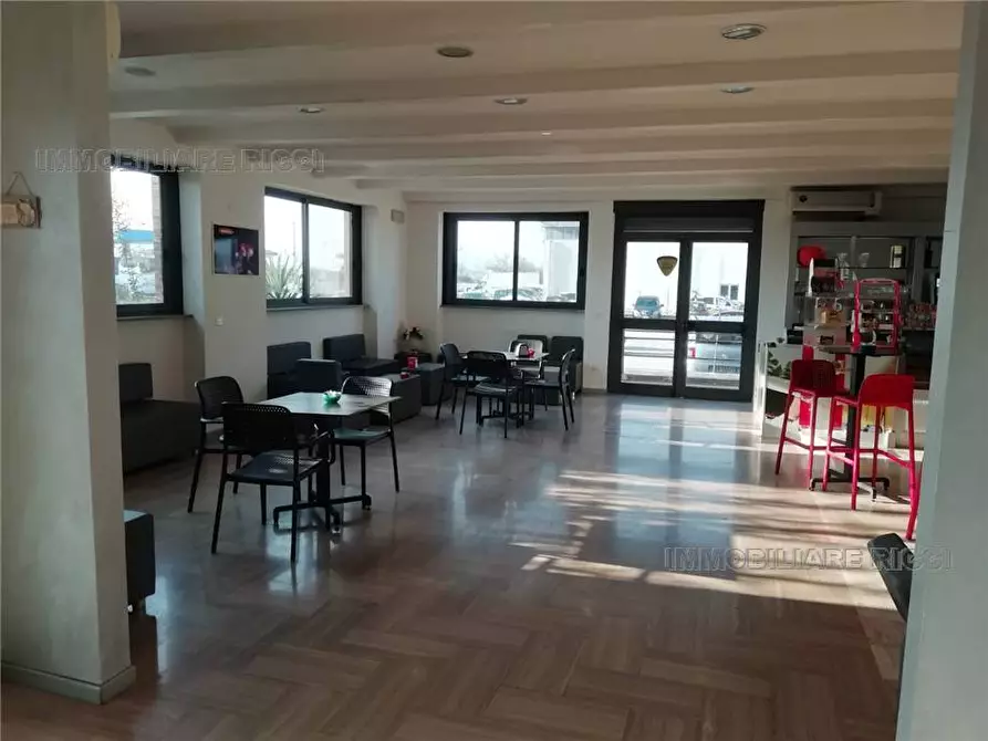 Immagine 5 di Attività commerciale in vendita  a Pontecorvo