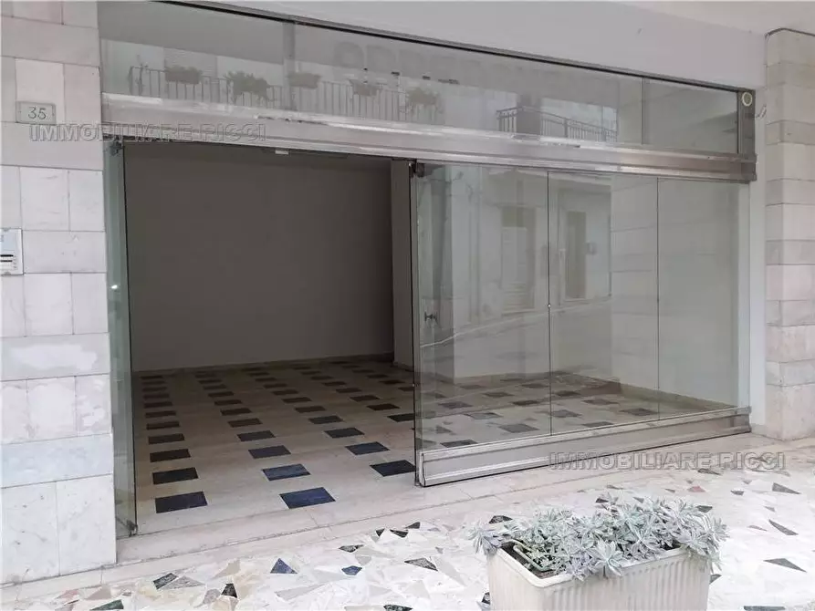 Immagine 4 di Attività commerciale in affitto  in Via Corso Garibaldi, snc a Pontecorvo