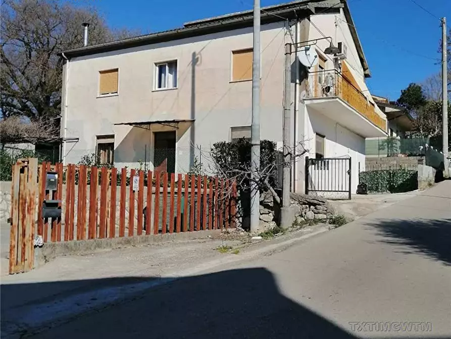 Immagine 2 di Villa in vendita  in Loc. Ravano di Sopra, snc a Pontecorvo