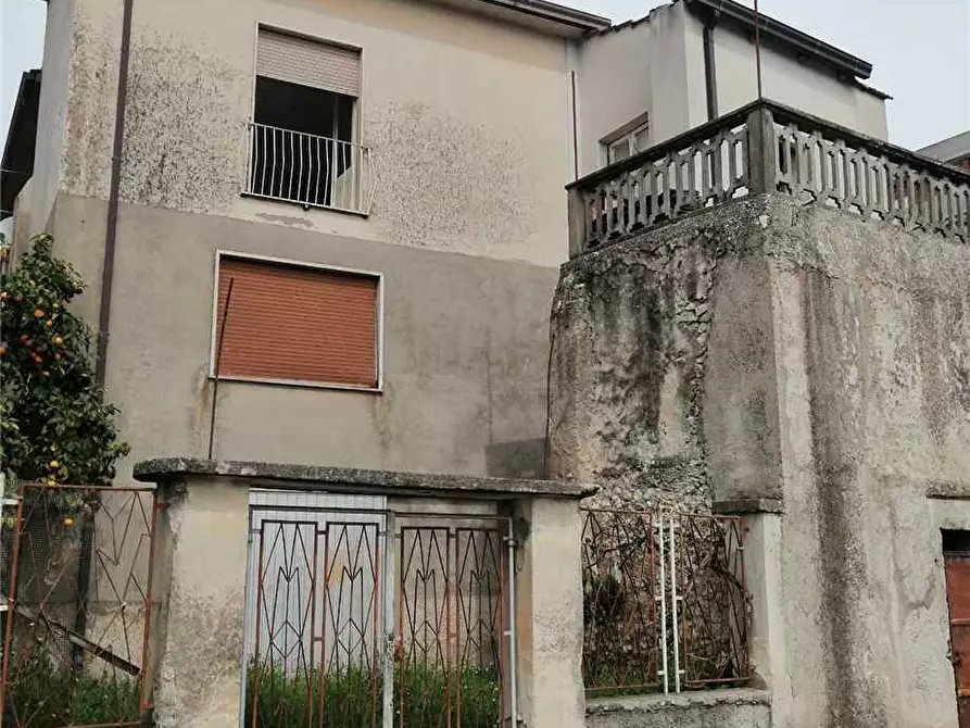 Immagine 14 di Villa in vendita  a Pontecorvo