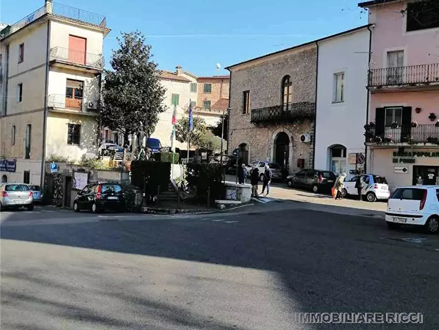 Immagine 3 di Attività commerciale in affitto  a Pico