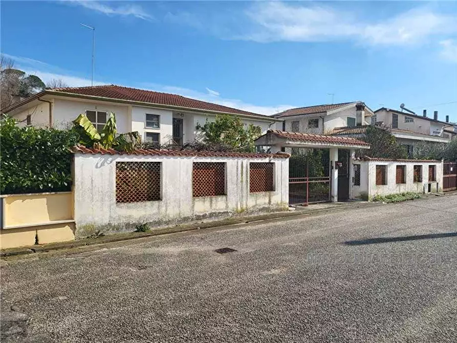 Immagine 2 di Villa in vendita  a Pontecorvo