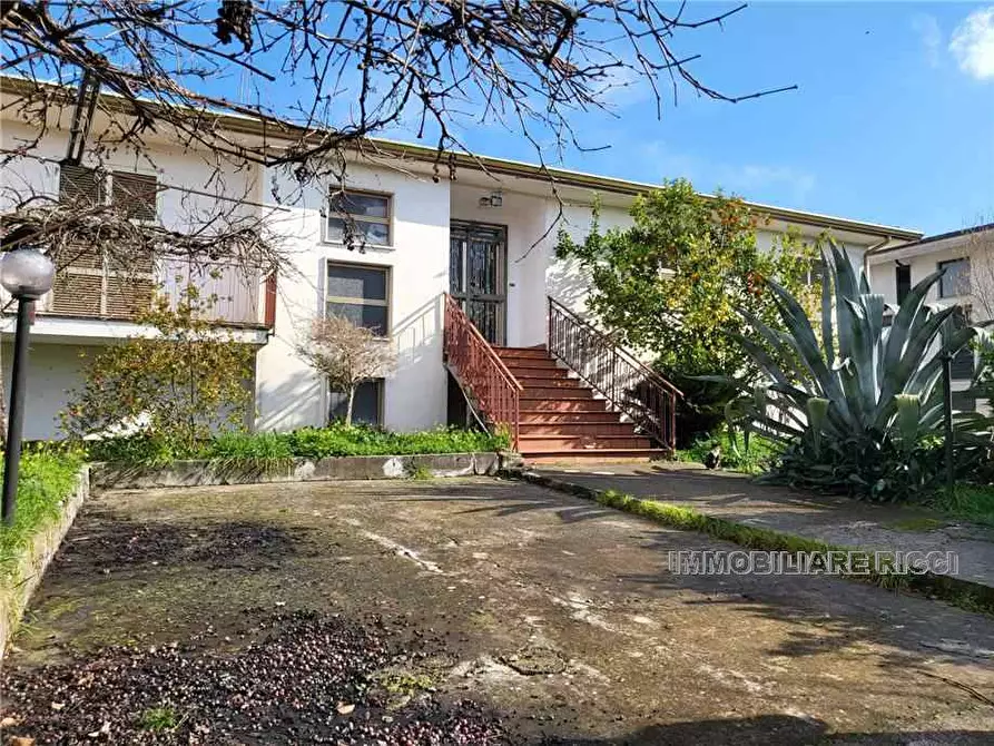 Immagine 3 di Villa in vendita  a Pontecorvo