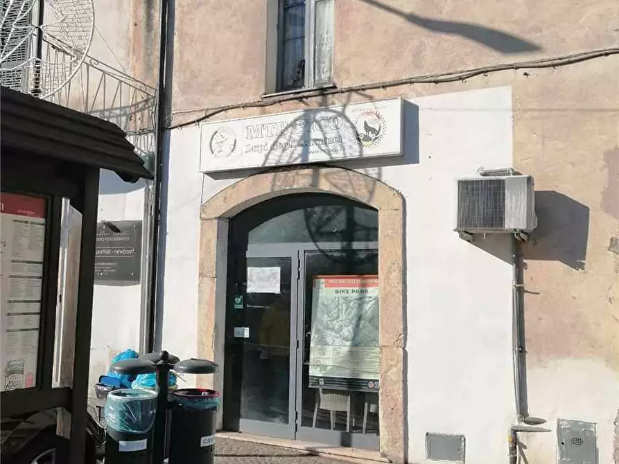 Immagine 2 di Attività commerciale in vendita  a Pico