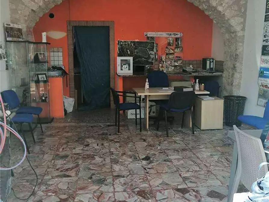 Immagine 3 di Attività commerciale in vendita  a Pico