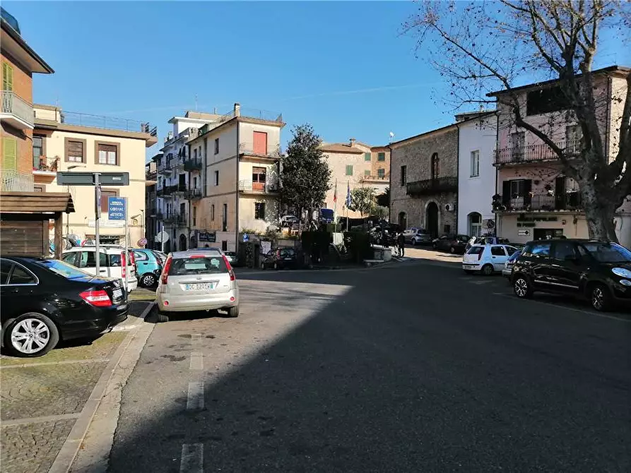 Immagine 4 di Attività commerciale in vendita  a Pico